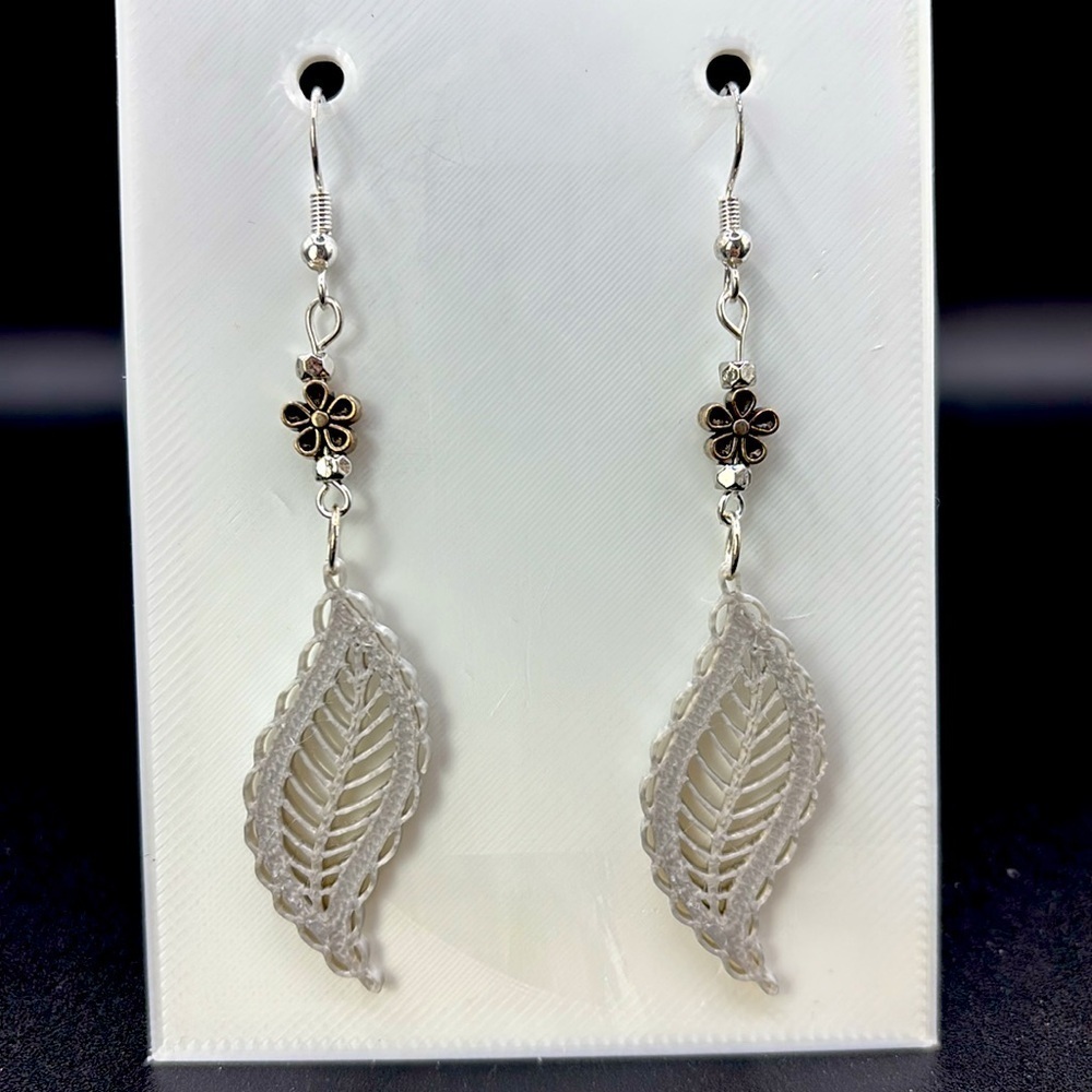 Leaf Earrings - Picture 5 of 6